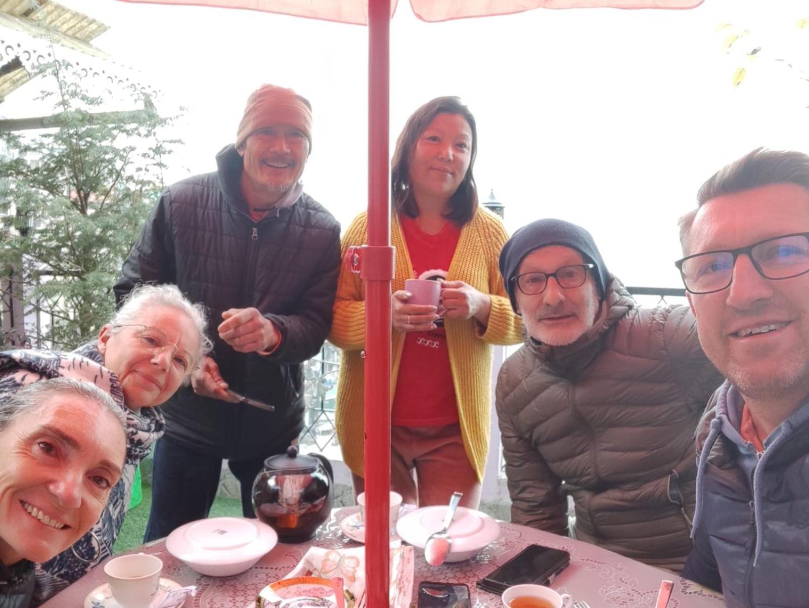 Dew Drops Guest House 大吉岭 外观 照片