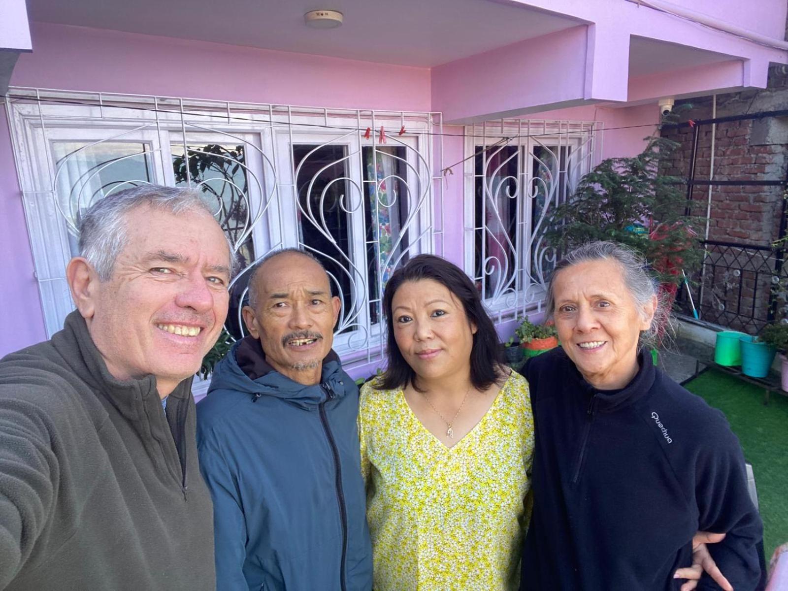 Dew Drops Guest House 大吉岭 外观 照片